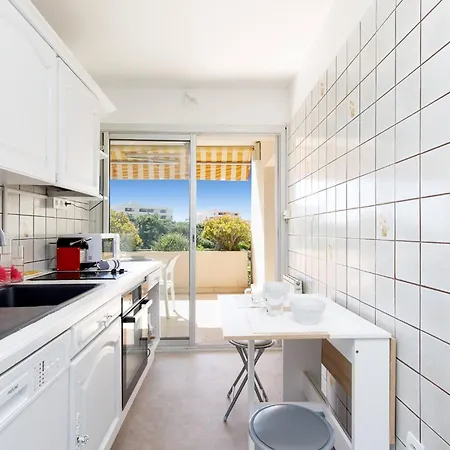 Апартаменти Echappee Paisible A Антіб